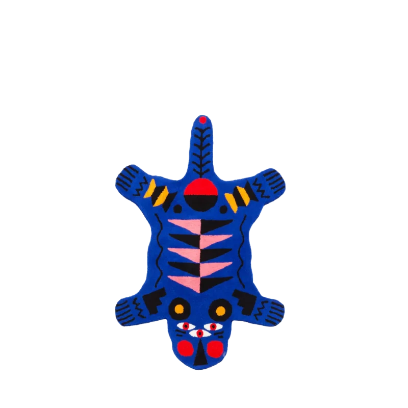 Qeeboo–Carpet-Oggian-Blue-Panther-M-_Shaped_–design-Marco-Oggian–01