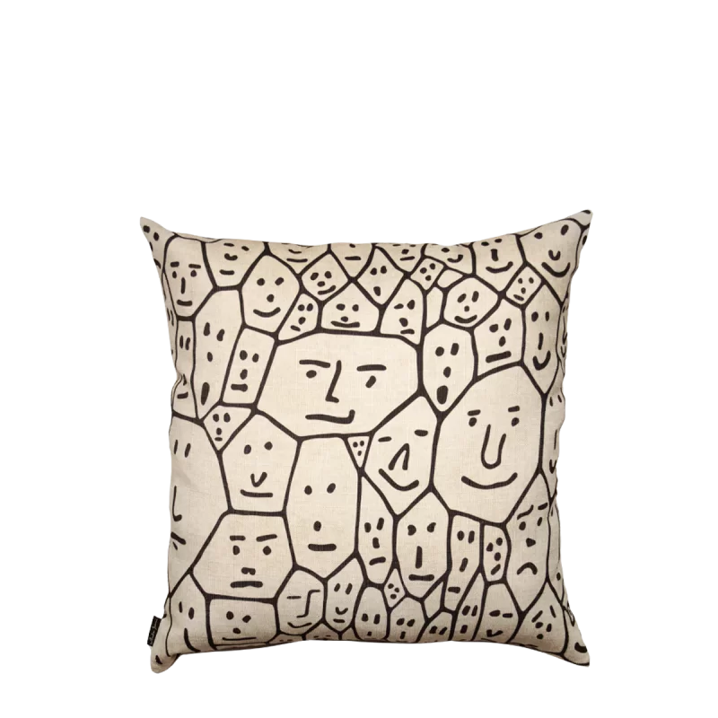 people-cushion-1_fb377d32-03e6-4ee1-af29-5c66ad39005d